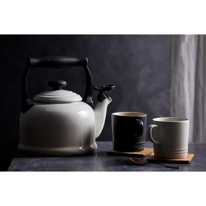 Чайник 2,1 л Tradition колір безе Meringue Le Creuset