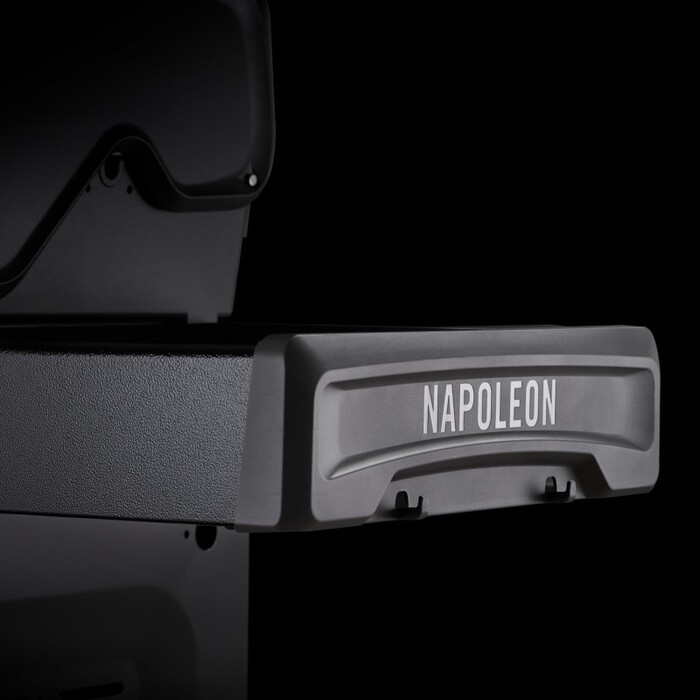 Газовый гриль c задней инфракрасной горелкой Napoleon Rogue 425 RSB RB425RSBPK-1 Код: 010692