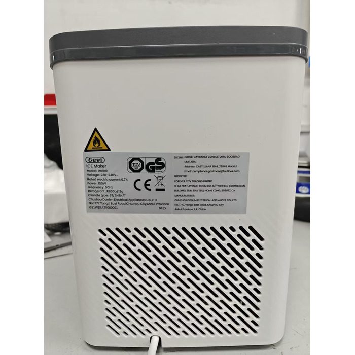 Ледогенератор с функцией самоочистки 9 кубиков за 6 минут Gevi