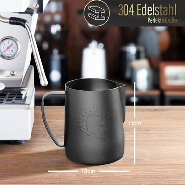 Глечик для молока Barista Legends з нержавіючої сталі 350 мл зі спеціальним носиком для лате-арту - Глечик для спінювання молока з високим глянцевим покриттям - Глечик для молока Barista з нержавіючої сталі - Аксесуари Barista (Ares Black)