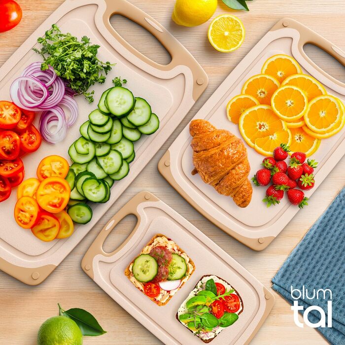 Набір обробних дощок Blumtal 3 розміри (S/M/L) - Велика пластикова обробна дошка з пазами для соку та ручкою - Міцна кухонна обробна дошка без BPA (бежевий, комплект з 3 предметів)
