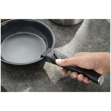 Сковорода 28 см без ручки із антипригарним покриттям, чорна Unlock Zwilling