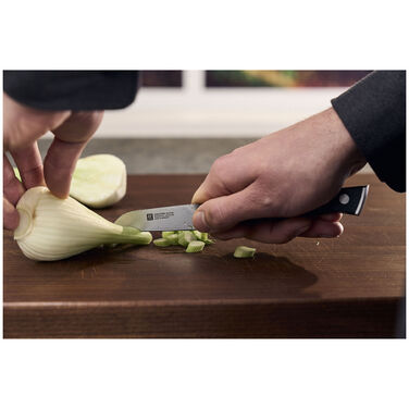 Нож для чистки овощей 8 см Spectrum Zwilling
