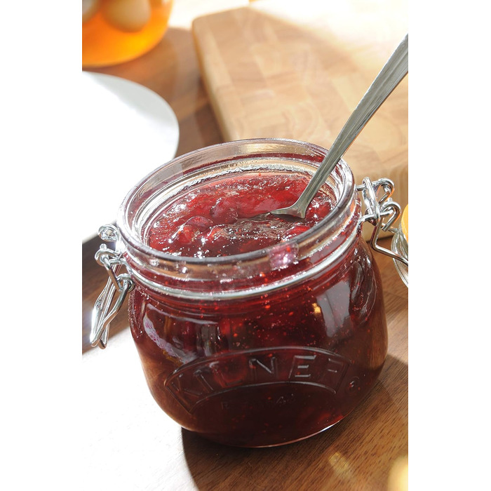 Стеклянная банка для хранения 0,5 л с зажимом Kilner