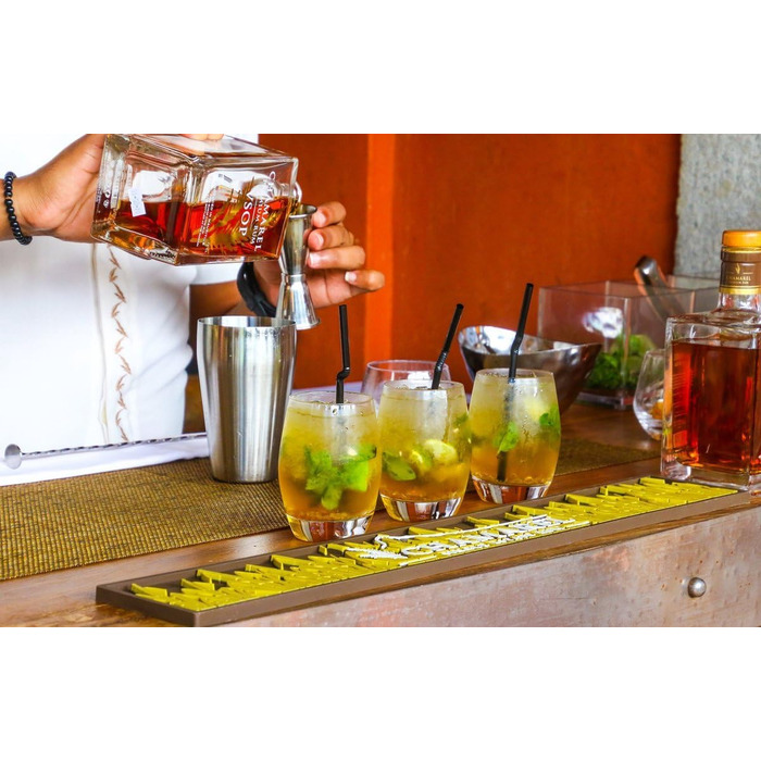 Набір для коктейлів у стильній дерев'яній подарунковій упаковці WDMT