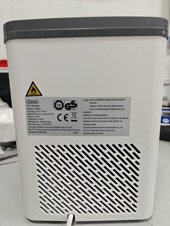 Ледогенератор с функцией самоочистки 9 кубиков за 6 минут Gevi