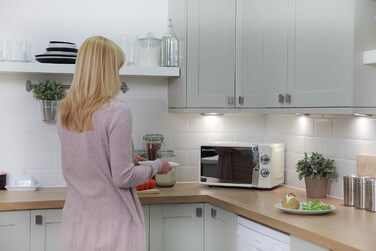 Мікрохвильова піч 17 л, 700 Вт, кремовий RHMM701C Russell Hobbs